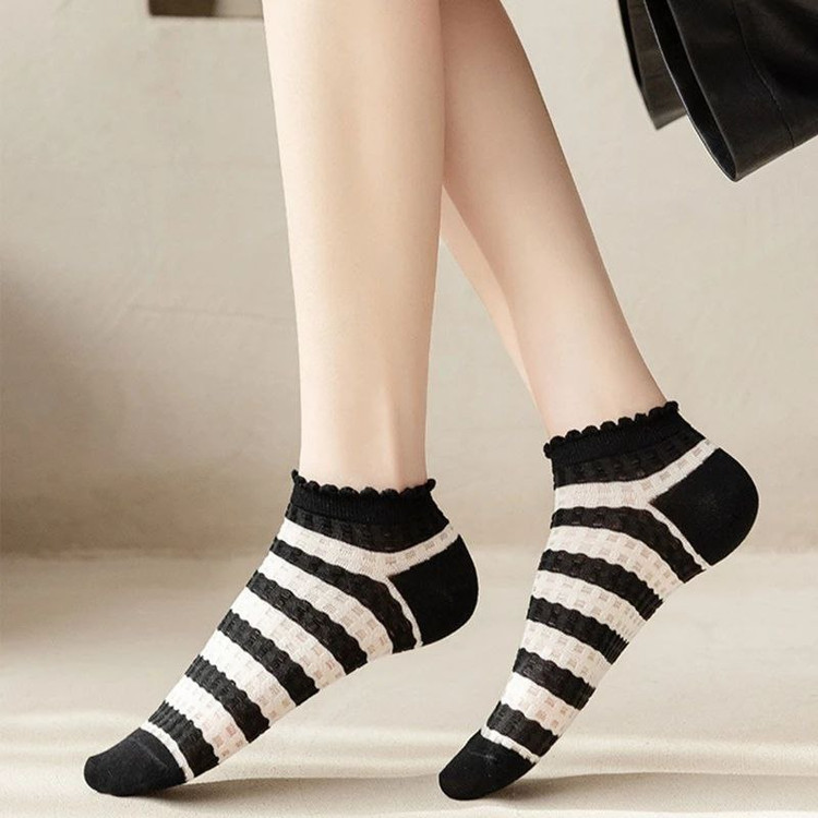 خرید اینترنتی جوراب زنانه شیشه ای