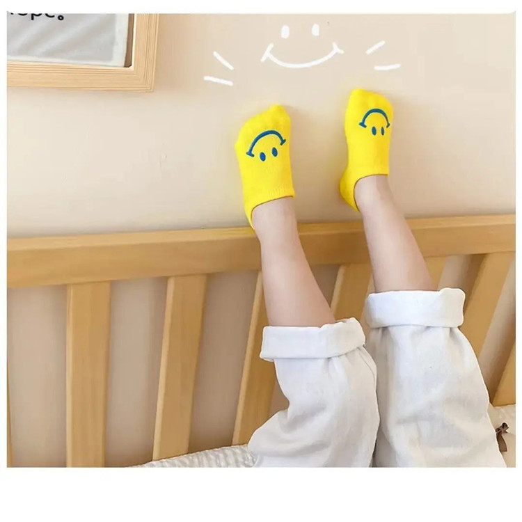 خرید اینترنتی جوراب کالج