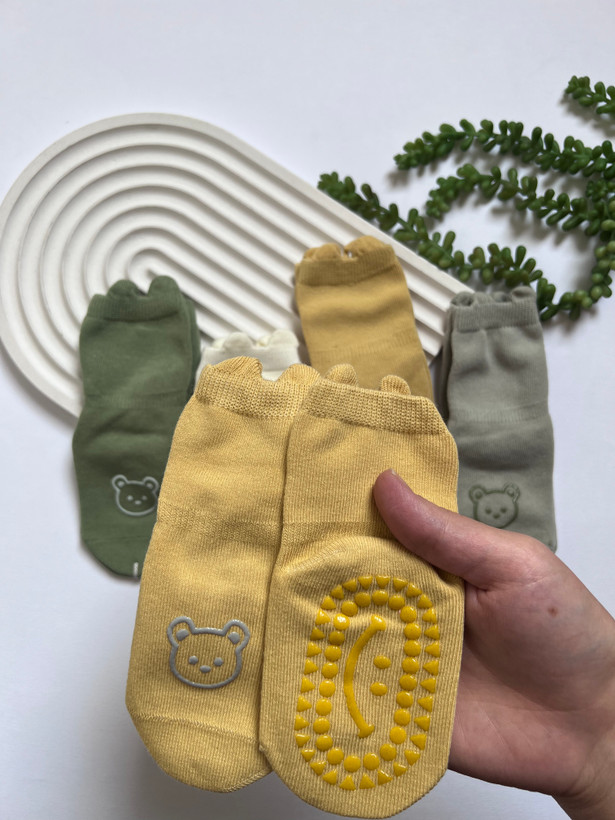 خرید جوراب نوزادی