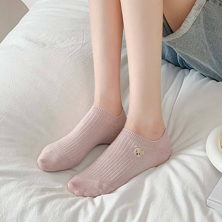 خرید اینترنتی جوراب صورتی زنانه